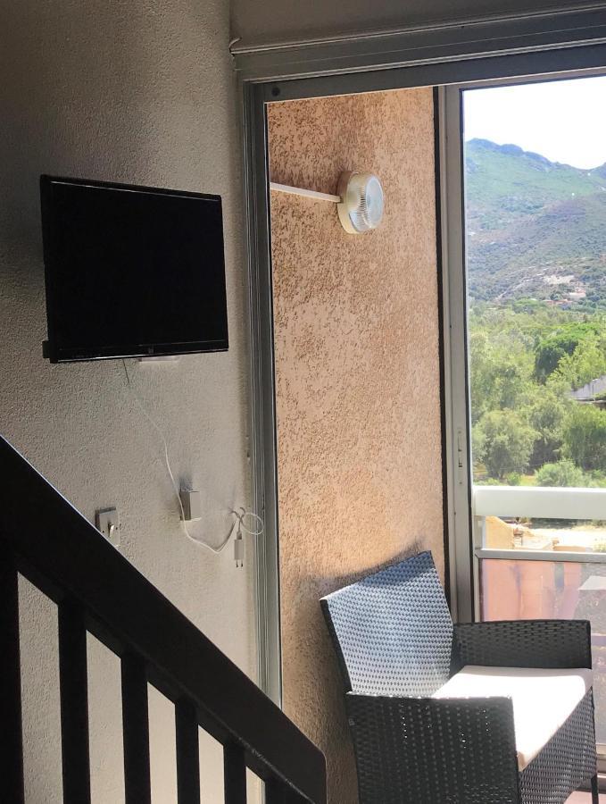 Duplex Renove Les Pieds Dans L'Eau Appartement Calvi  Buitenkant foto